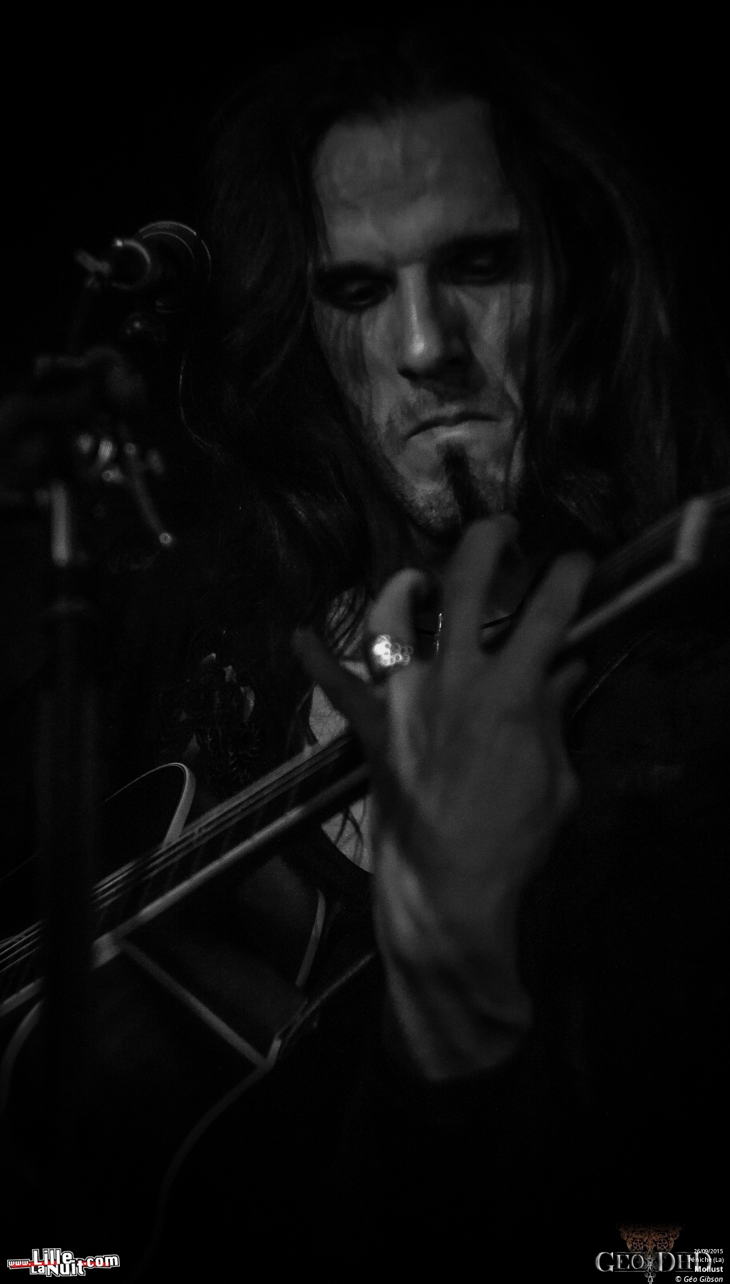 Orphaned Land + Stimmgewalt Choir + Mollust + Pyrah à la Péniche en live - photo n°5