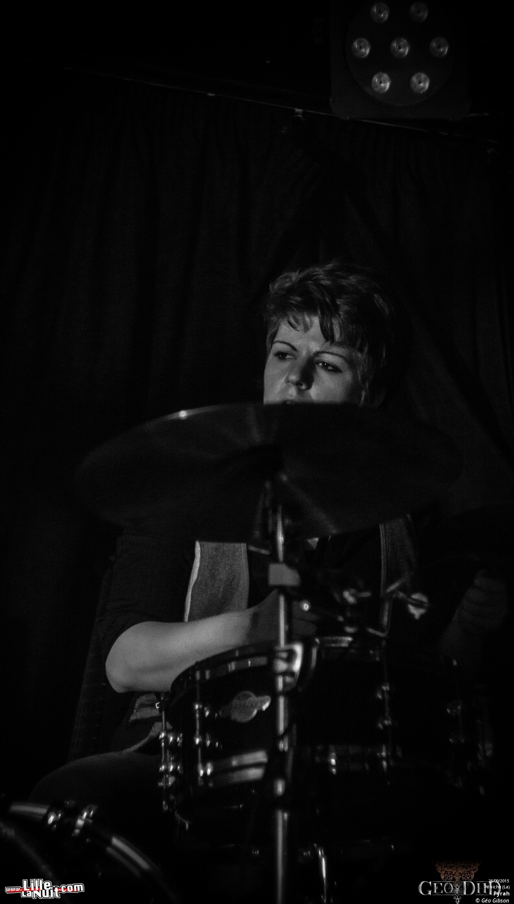 Orphaned Land + Stimmgewalt Choir + Mollust + Pyrah à la Péniche en live - photo n°4