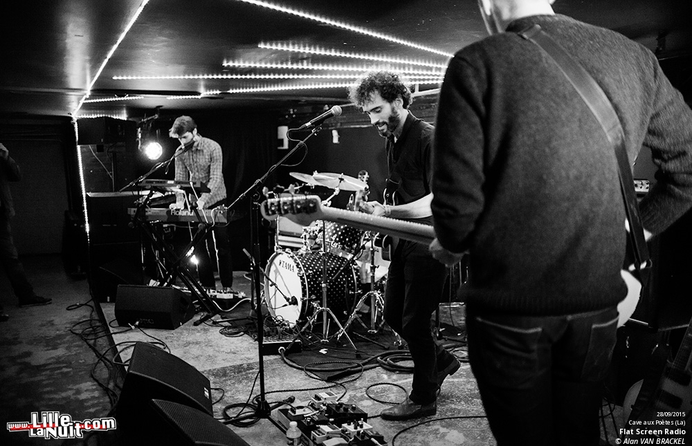 The Warlocks + Flat Screen Radio à la Cave aux poètes en live - photo n°2