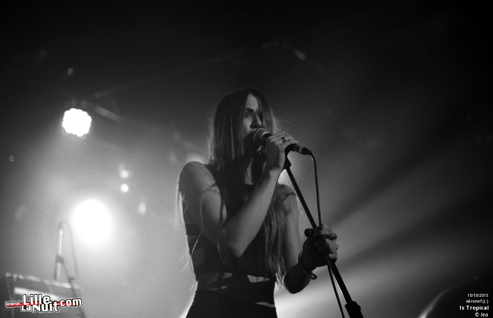 Is Tropical + Say Yes Dog à l’Aéronef en live - photo n°6