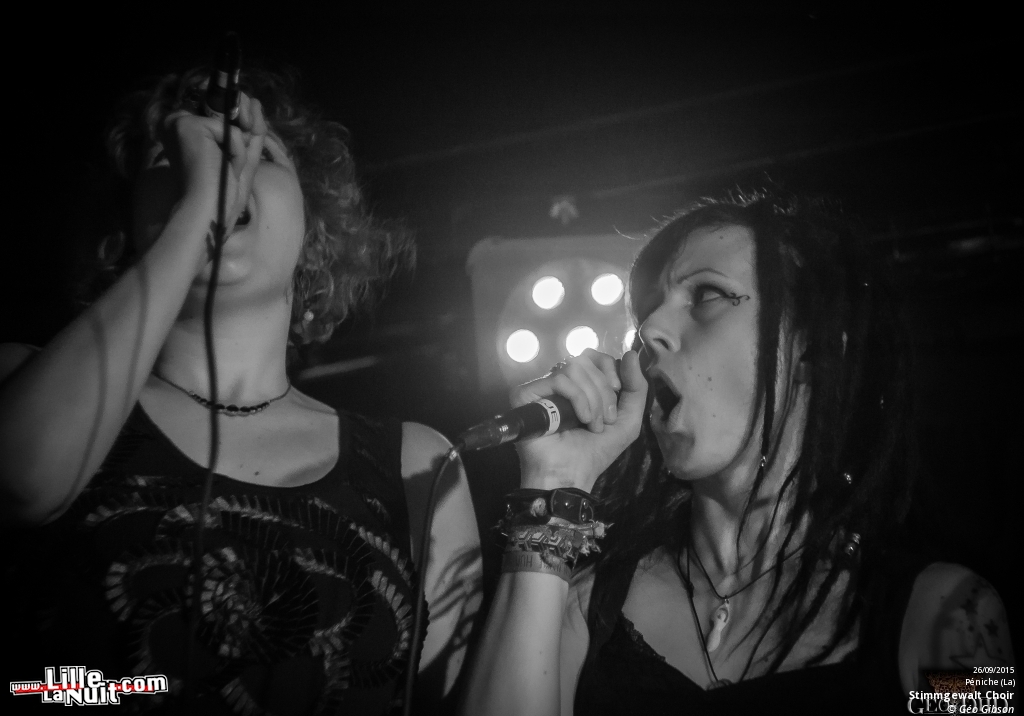 Orphaned Land + Stimmgewalt Choir + Mollust + Pyrah à la Péniche en live - photo n°4