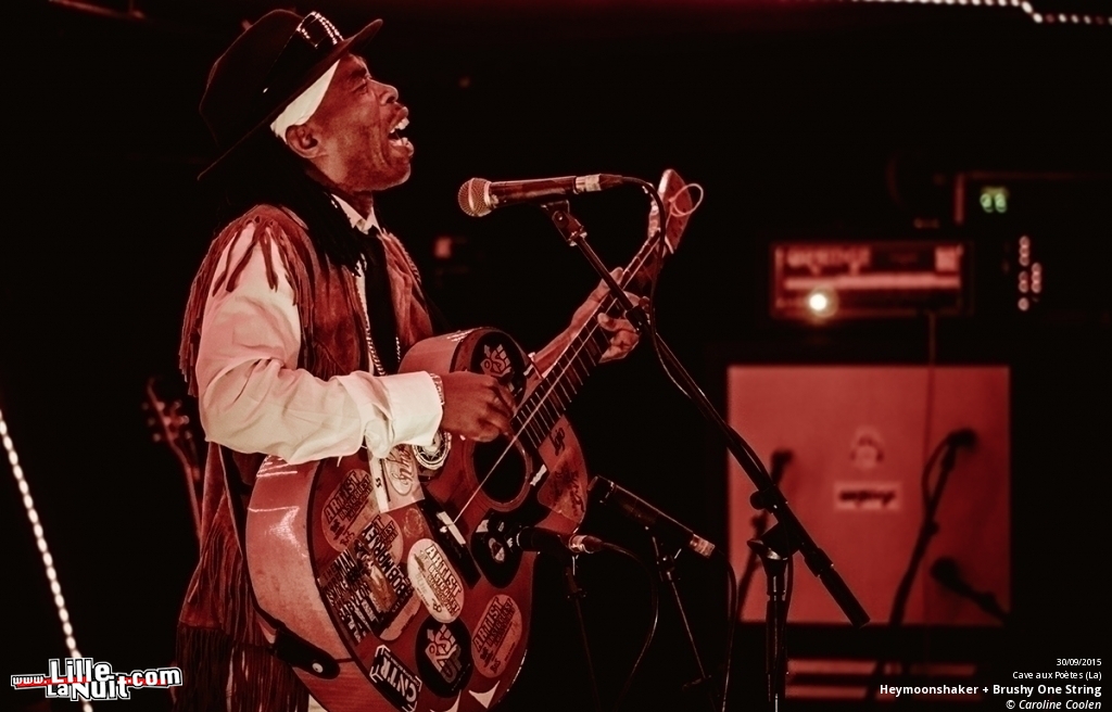 Heymoonshaker + Brushy One String à la Cave Aux Poètes en live - photo n°2