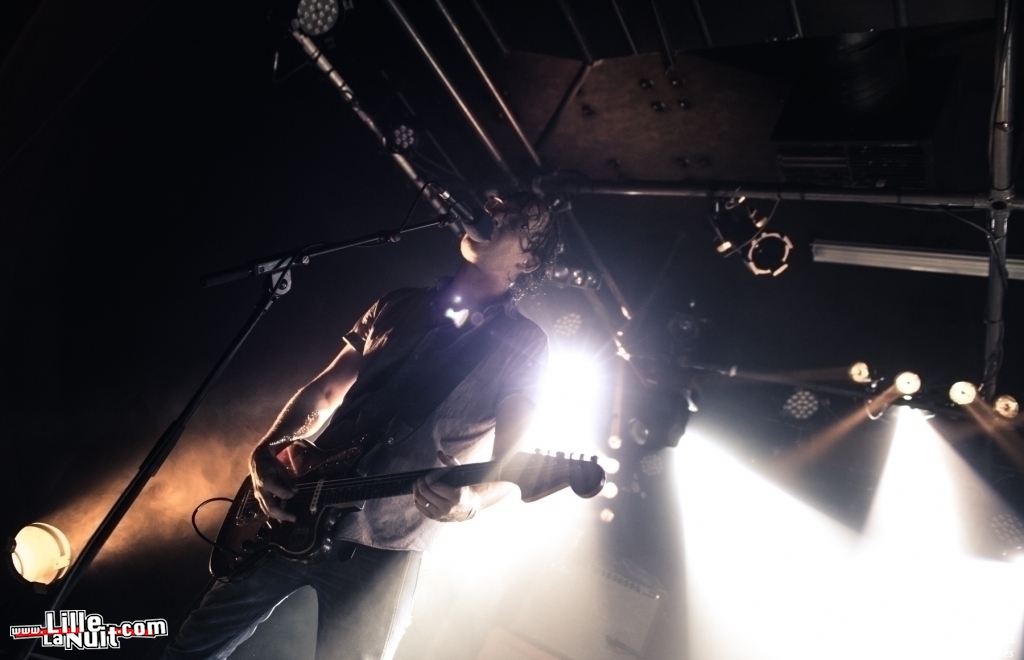 Metz + Crows à l’Aéronef en live - photo n°9