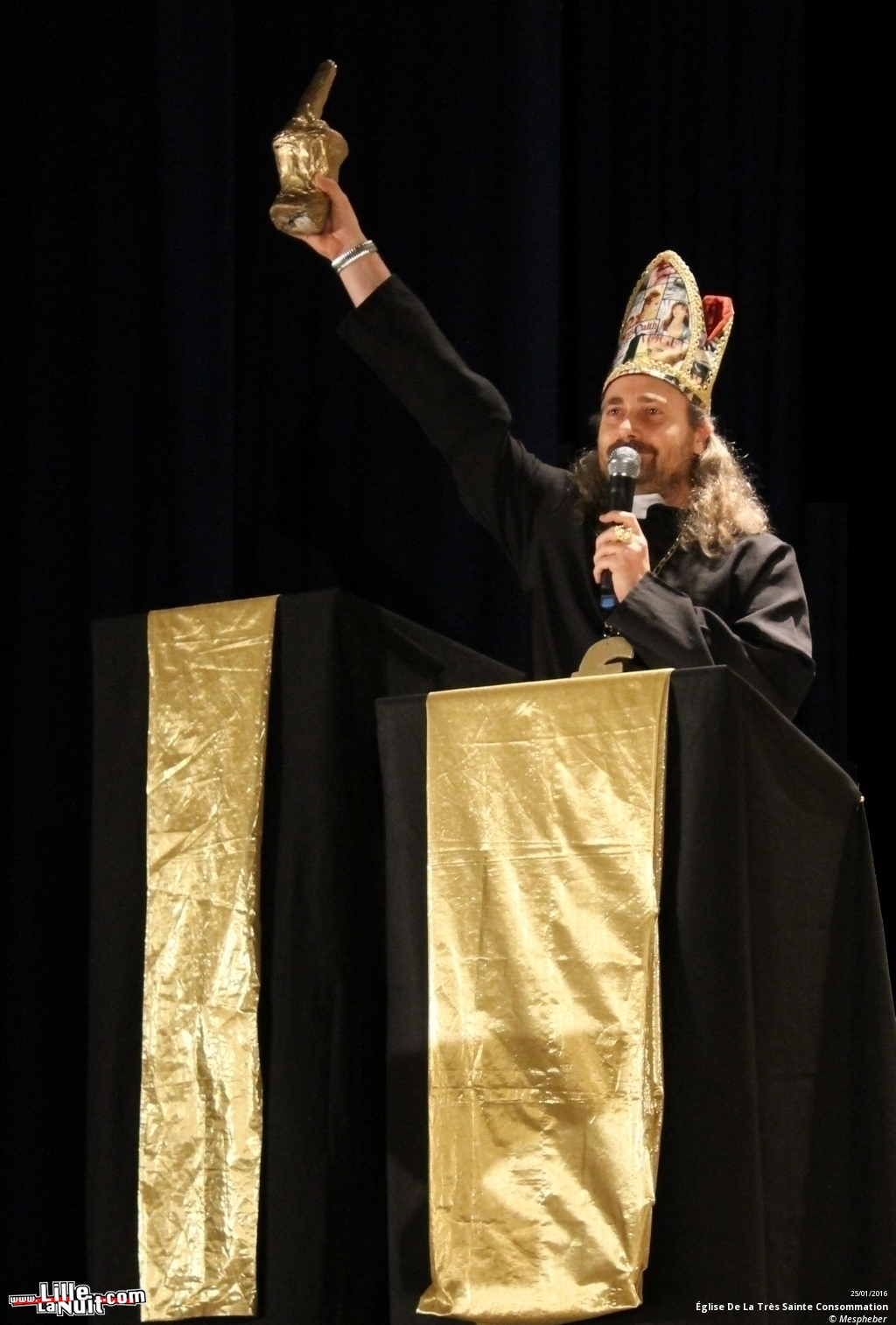 3ème Cérémonie Des Doigts D’Or De L’Église De La Très Sainte Consommation à Lille en live - photo n°5