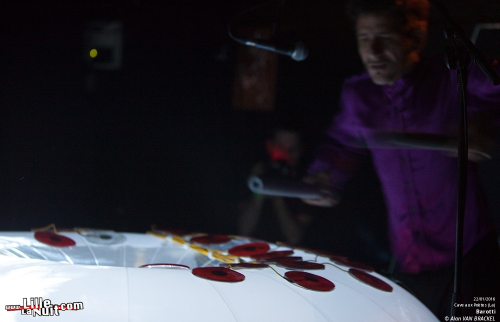 Black Bones + Barotti à la Cave aux poètes en live - photo n°5