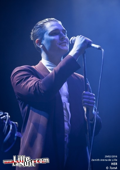 Foals + Her au Zénith de Lille en live - photo n°10