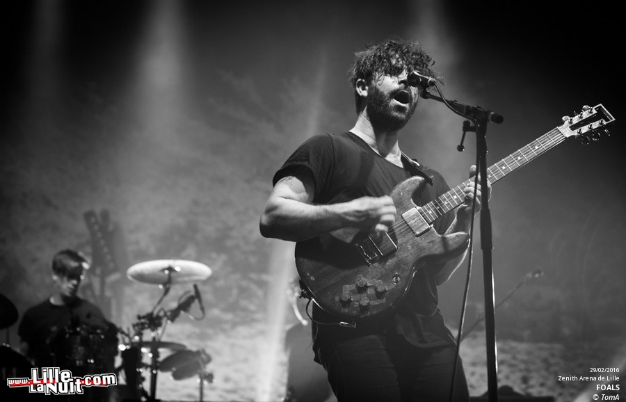Foals + Her au Zénith de Lille en live - photo n°16