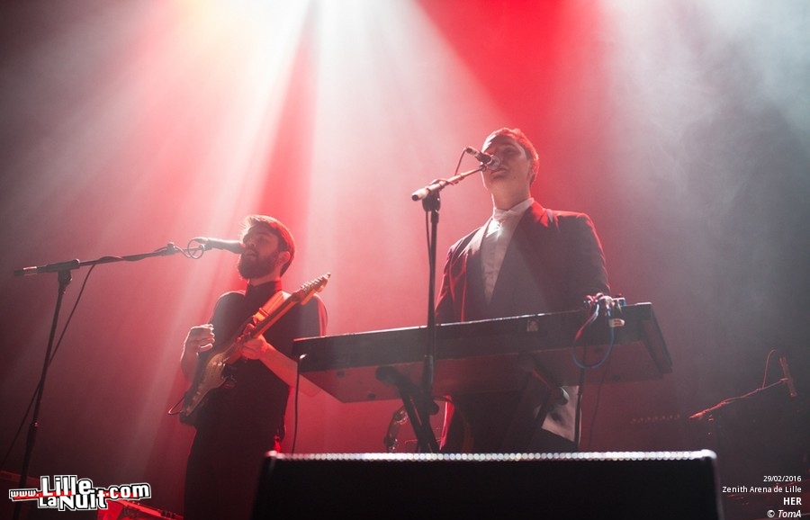 Foals + Her au Zénith de Lille en live - photo n°7