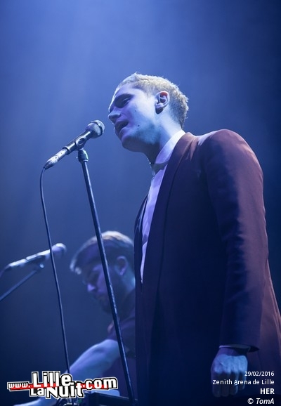 Foals + Her au Zénith de Lille en live - photo n°8