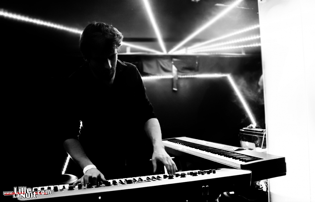 Chamberlain + DJ Pitch à La Cave Aux Poètes en live - photo n°2