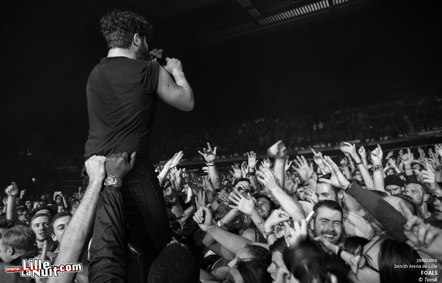 Foals + Her au Zénith de Lille en live - photo n°10