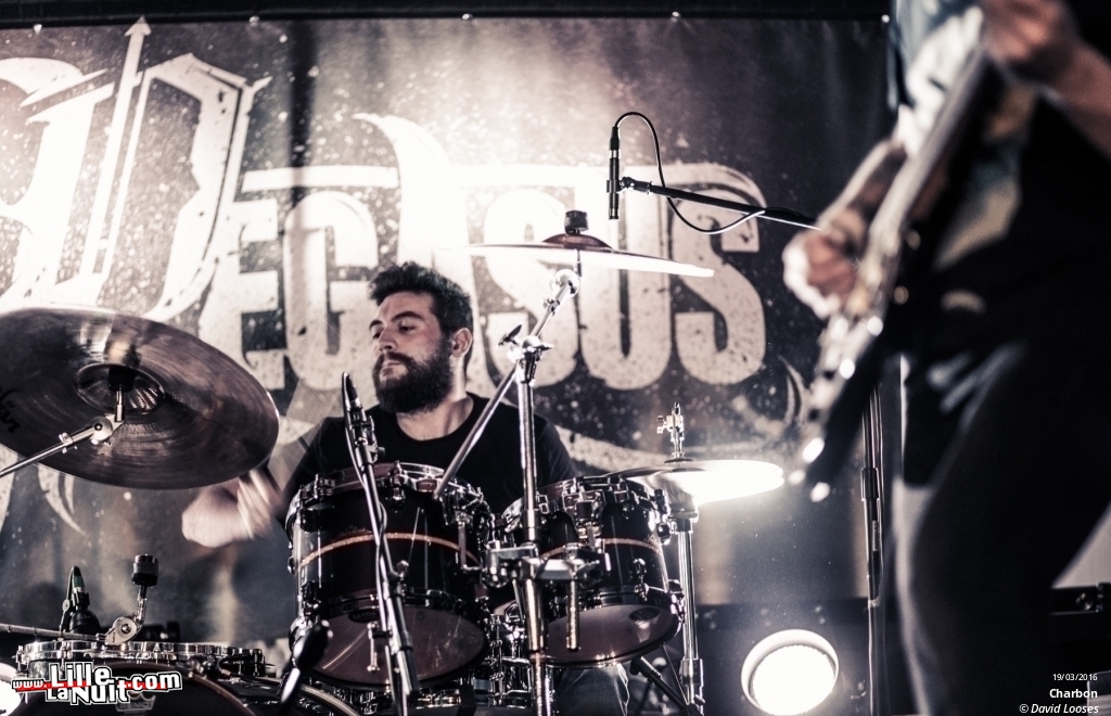 Hypno5e + Pegasus + Charbon à la Péniche Spits de Douai en live - photo n°3