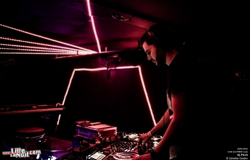 Chamberlain + DJ Pitch à La Cave Aux Poètes en live - photo n°1