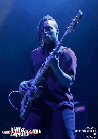 Foals + Her au Zénith de Lille en live - photo n°4