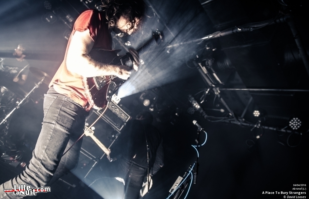 A Place To Bury Strangers + Rape Blossoms à l’Aéronef en live - photo n°9