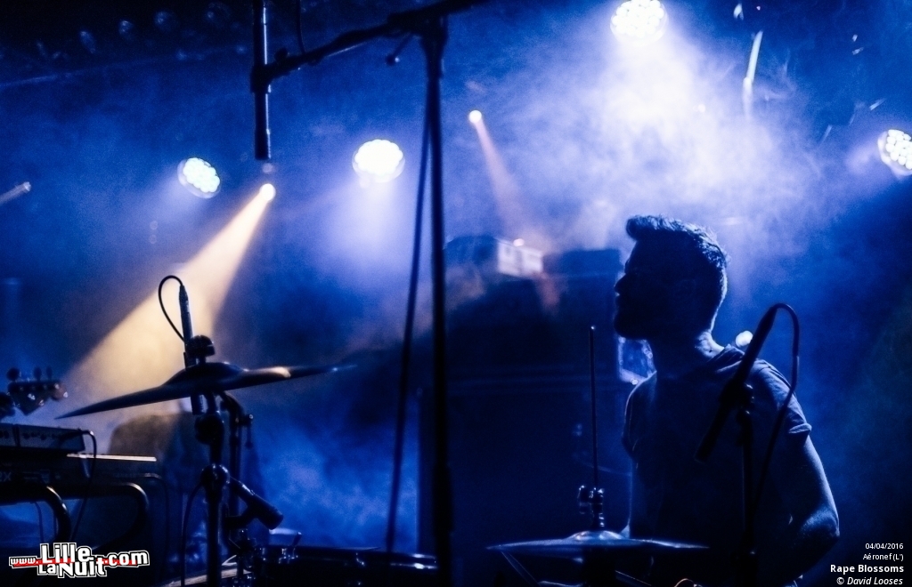 A Place To Bury Strangers + Rape Blossoms à l’Aéronef en live - photo n°1