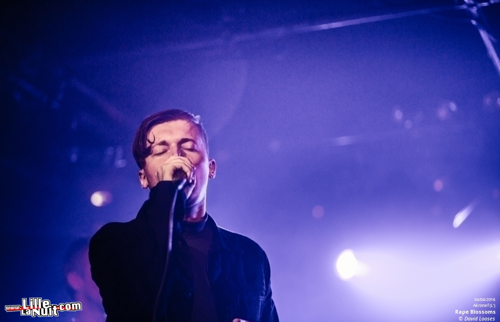 A Place To Bury Strangers + Rape Blossoms à l’Aéronef en live - photo n°12