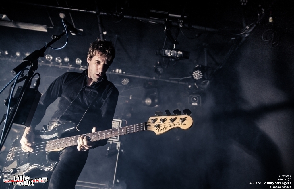 A Place To Bury Strangers + Rape Blossoms à l’Aéronef en live - photo n°1