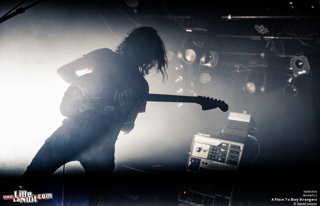 A Place To Bury Strangers + Rape Blossoms à l’Aéronef en live - photo n°7