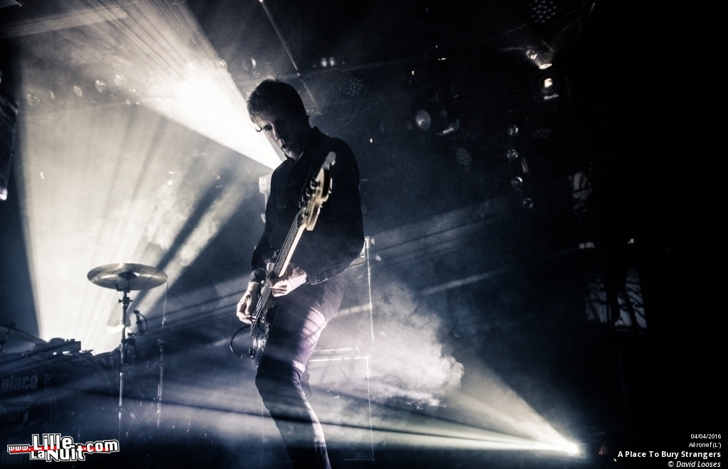 A Place To Bury Strangers + Rape Blossoms à l’Aéronef en live - photo n°3