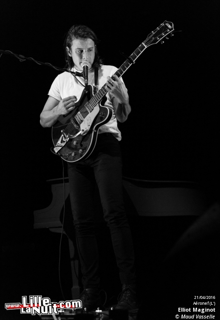 Cœur de Pirate + Elliot Maginot à l’Aéronef en live - photo n°2