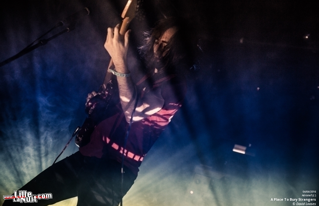 A Place To Bury Strangers + Rape Blossoms à l’Aéronef en live - photo n°4