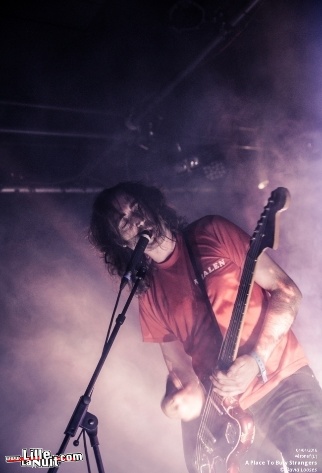 A Place To Bury Strangers + Rape Blossoms à l’Aéronef en live - photo n°14