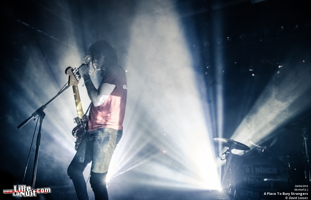 A Place To Bury Strangers + Rape Blossoms à l’Aéronef en live - photo n°10