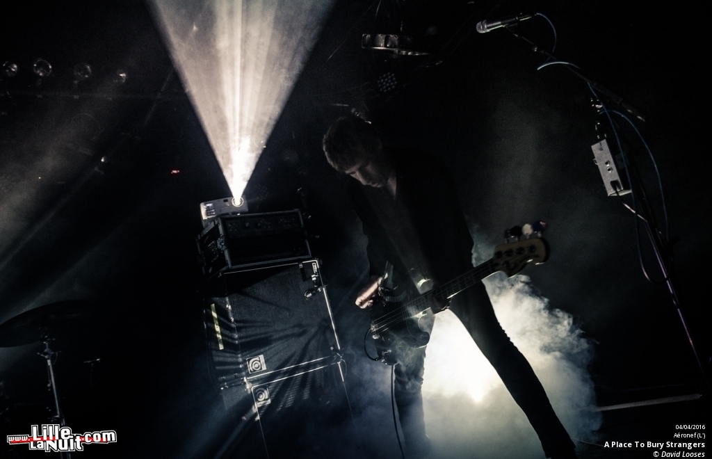 A Place To Bury Strangers + Rape Blossoms à l’Aéronef en live - photo n°8