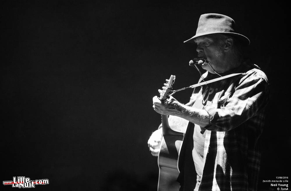 Neil Young + Charles Pasi au Zenith de Lille en live - photo n°19