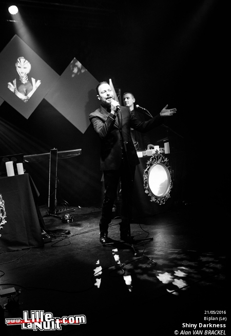 iSynth IV au Biplan : Waiting For Words + Suffocating Minds + Shiny Darkness etc. en live - photo n°7