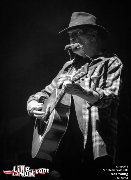 Neil Young + Charles Pasi au Zenith de Lille en live - photo n°16