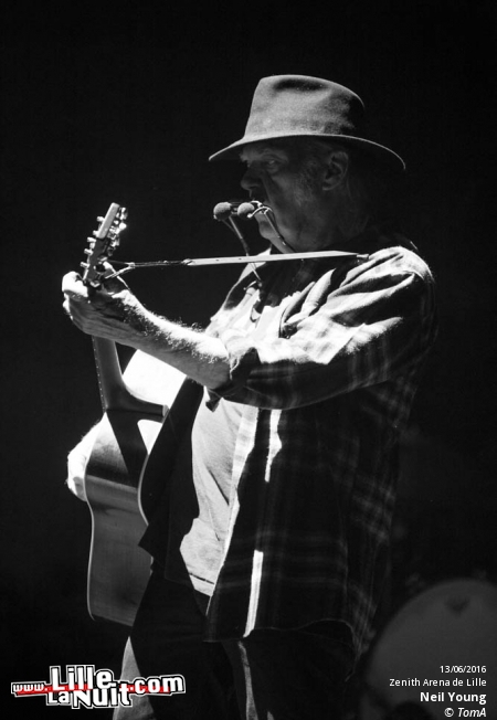 Neil Young + Charles Pasi au Zenith de Lille en live - photo n°18