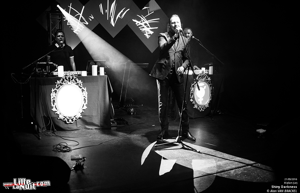 iSynth IV au Biplan : Waiting For Words + Suffocating Minds + Shiny Darkness etc. en live - photo n°10