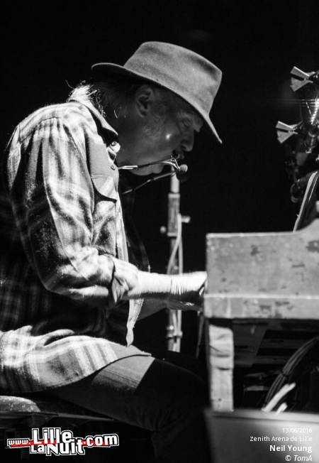 Neil Young + Charles Pasi au Zenith de Lille en live - photo n°4