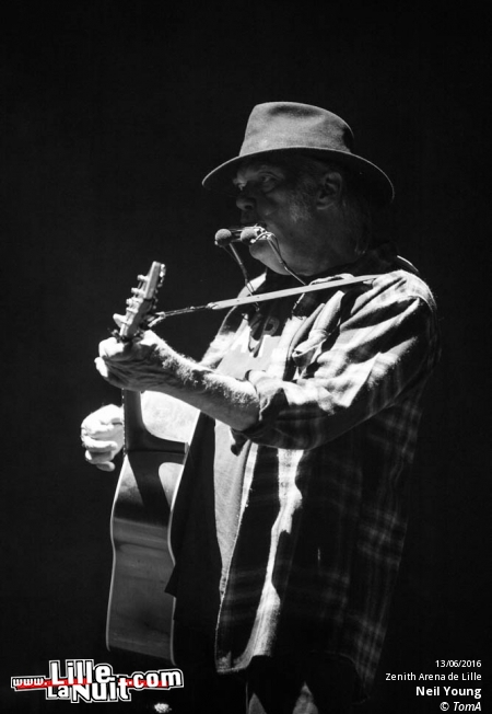 Neil Young + Charles Pasi au Zenith de Lille en live - photo n°10