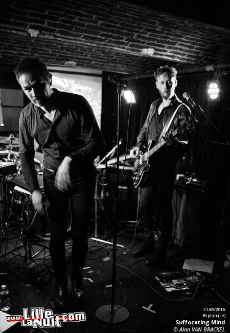 iSynth IV au Biplan : Waiting For Words + Suffocating Minds + Shiny Darkness etc. en live - photo n°13