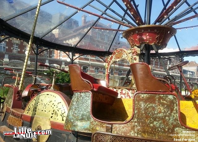 Foot Foraine à la Gare Saint Sauveur Lille en live - photo n°3