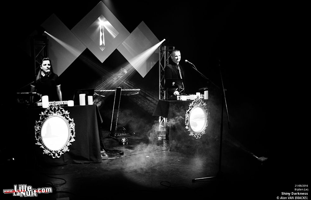 iSynth IV au Biplan : Waiting For Words + Suffocating Minds + Shiny Darkness etc. en live - photo n°1