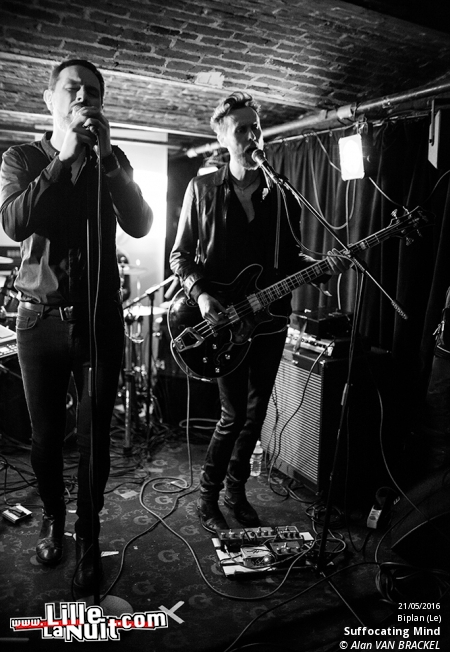 iSynth IV au Biplan : Waiting For Words + Suffocating Minds + Shiny Darkness etc. en live - photo n°8