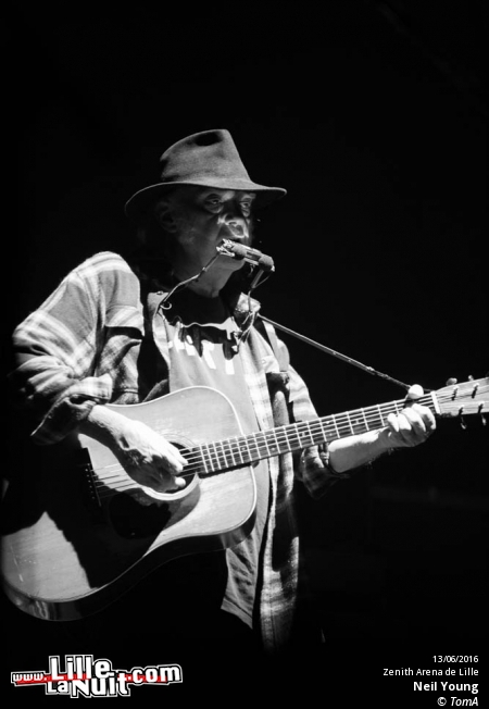 Neil Young + Charles Pasi au Zenith de Lille en live - photo n°8