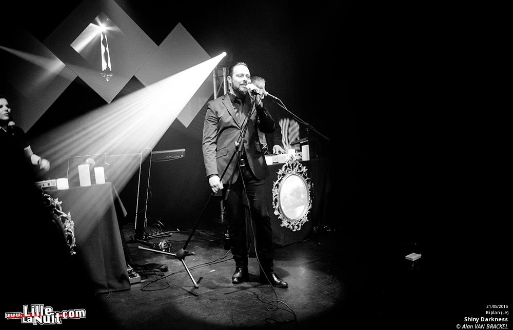 iSynth IV au Biplan : Waiting For Words + Suffocating Minds + Shiny Darkness etc. en live - photo n°4