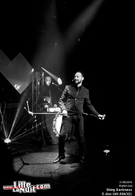 iSynth IV au Biplan : Waiting For Words + Suffocating Minds + Shiny Darkness etc. en live - photo n°5