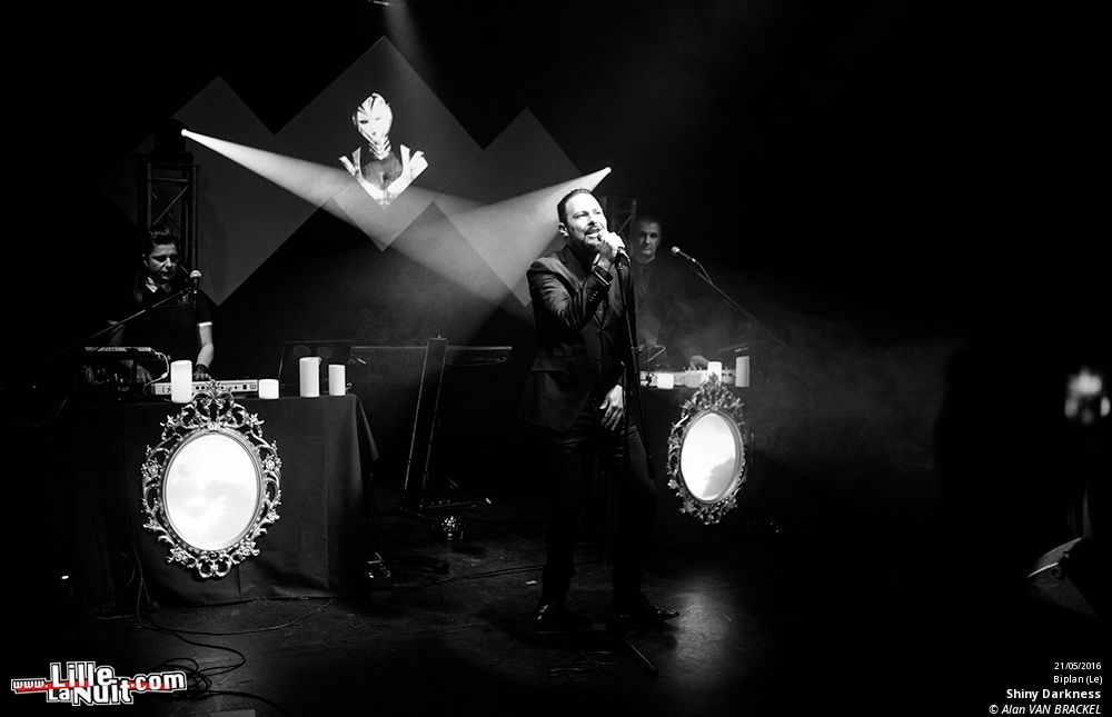 iSynth IV au Biplan : Waiting For Words + Suffocating Minds + Shiny Darkness etc. en live - photo n°6