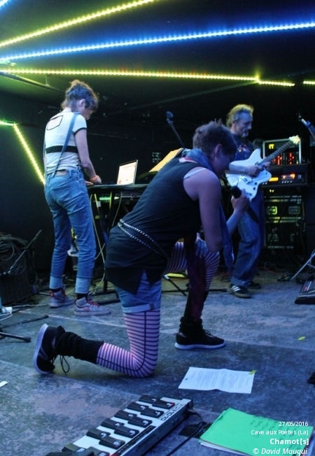 Françoiz Breut + Chamot[s] à la Cave aux Poètes en live - photo n°4