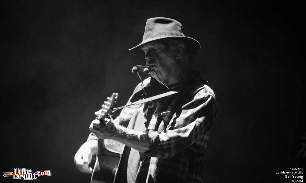 Neil Young + Charles Pasi au Zenith de Lille en live - photo n°11
