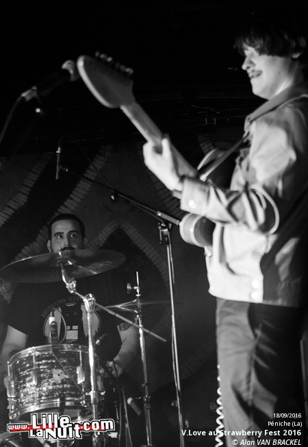 Strawberry Fest 2016 à la Péniche de Lille – jour 2 : LSD and the Search for God + TAU + Levitation Room + V.Love en live - photo n°10