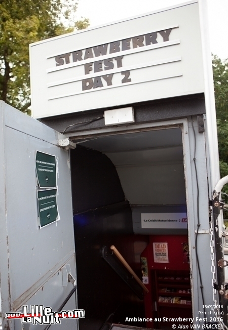 Strawberry Fest 2016 à la Péniche de Lille – jour 2 : LSD and the Search for God + TAU + Levitation Room + V.Love en live - photo n°3