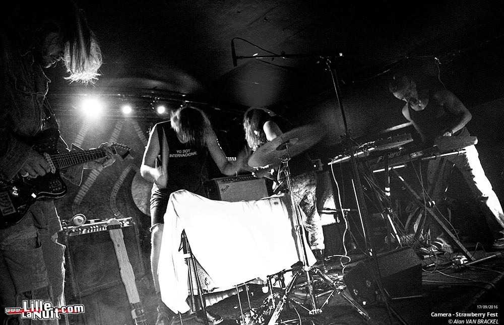 Strawberry Fest 2016 à la Péniche de Lille – jour 1 : Camera + Klaus Johann Grobe + Shadow Motel + Tapeworms en live - photo n°12