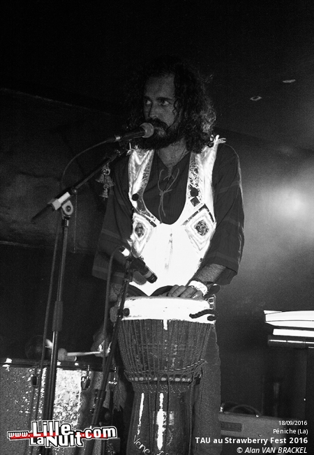 Strawberry Fest 2016 à la Péniche de Lille – jour 2 : LSD and the Search for God + TAU + Levitation Room + V.Love en live - photo n°2